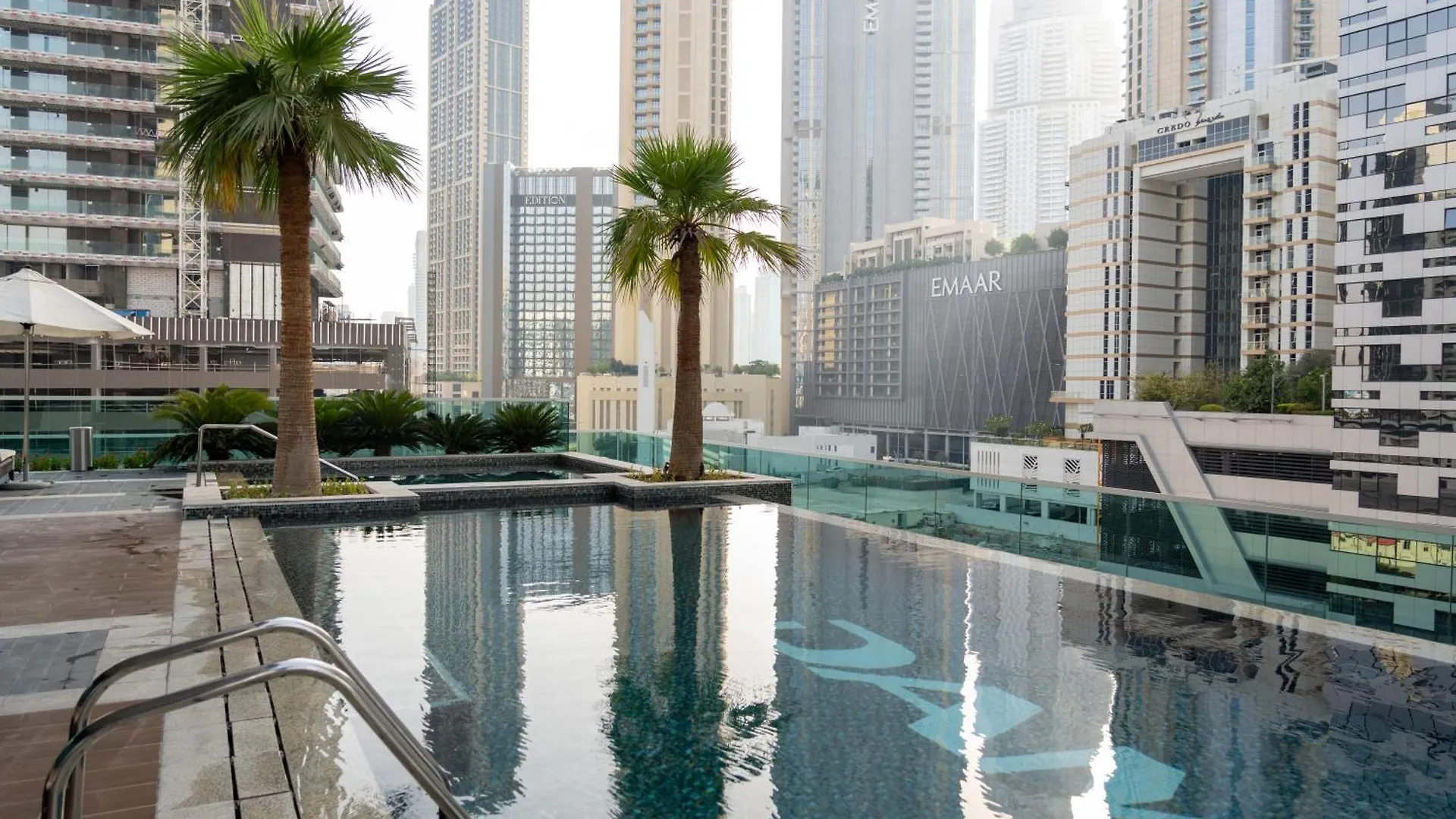 Nice 2 Bedroom Apartment! 5 Minutes Walk To Dubai Mall, Downtown Dubai 0*,