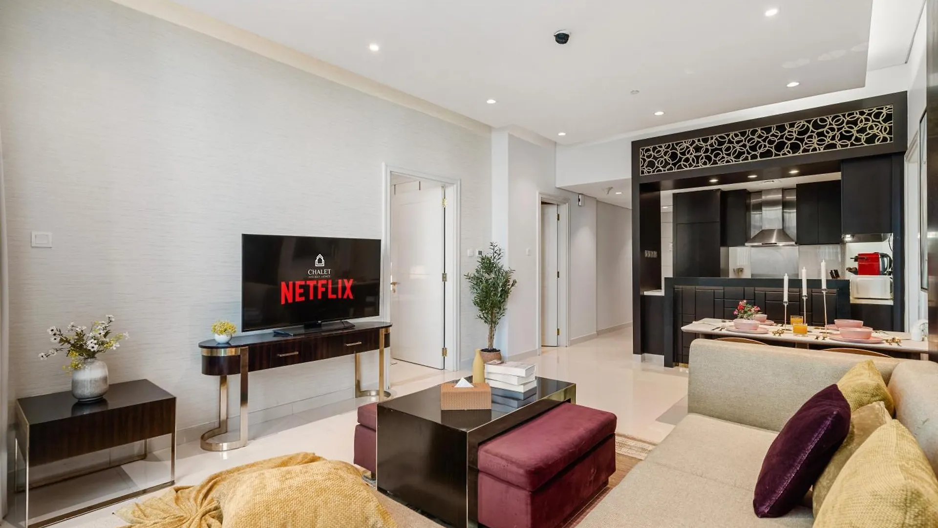 Nice 2 Bedroom Apartment! 5 Minutes Walk To Dubai Mall, Downtown Dubai