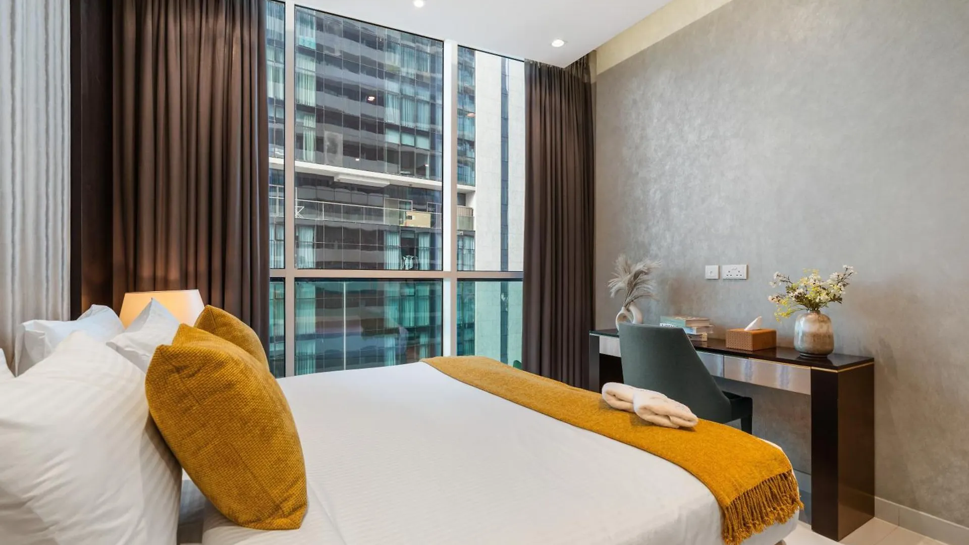 Apartment Nice 2 Bedroom Apartment! 5 Minutes Walk To Dubai Mall, Downtown Dubai United Arab Emirates