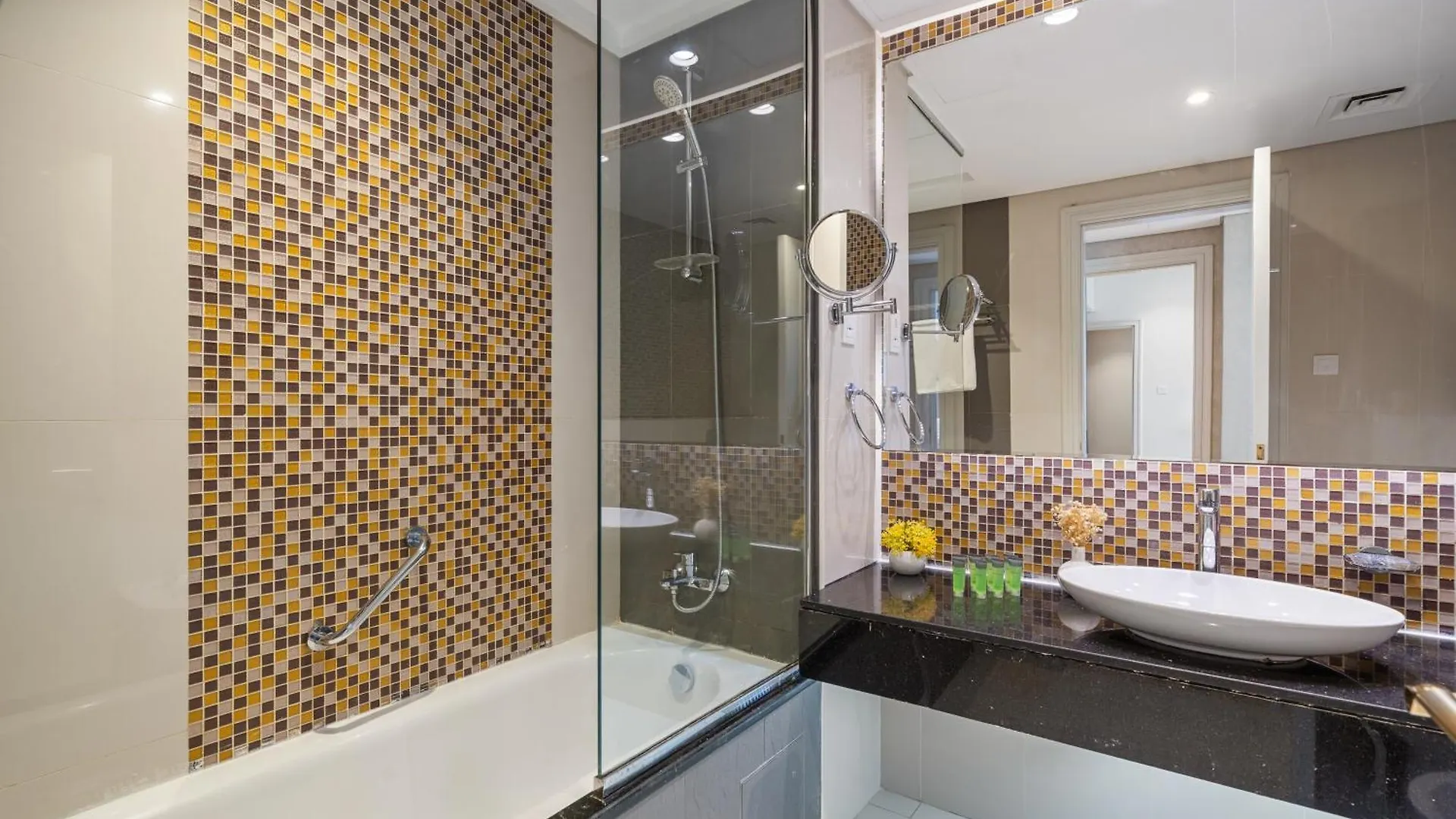 Nice 2 Bedroom Apartment! 5 Minutes Walk To Dubai Mall, Downtown Dubai United Arab Emirates